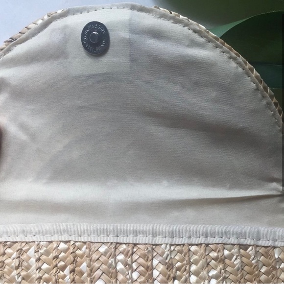 NEW Straw Clutch - Picture 2 of 4